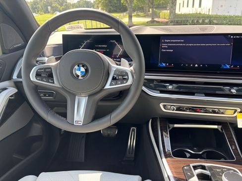 New 2027 BMW X7 xDrive40i w/ M Sport Package AWD/4WD image 19