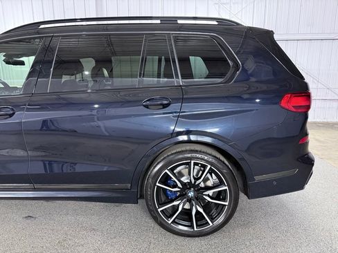 Used 2021 BMW X7 xDrive40i w/ M Sport Package image 11