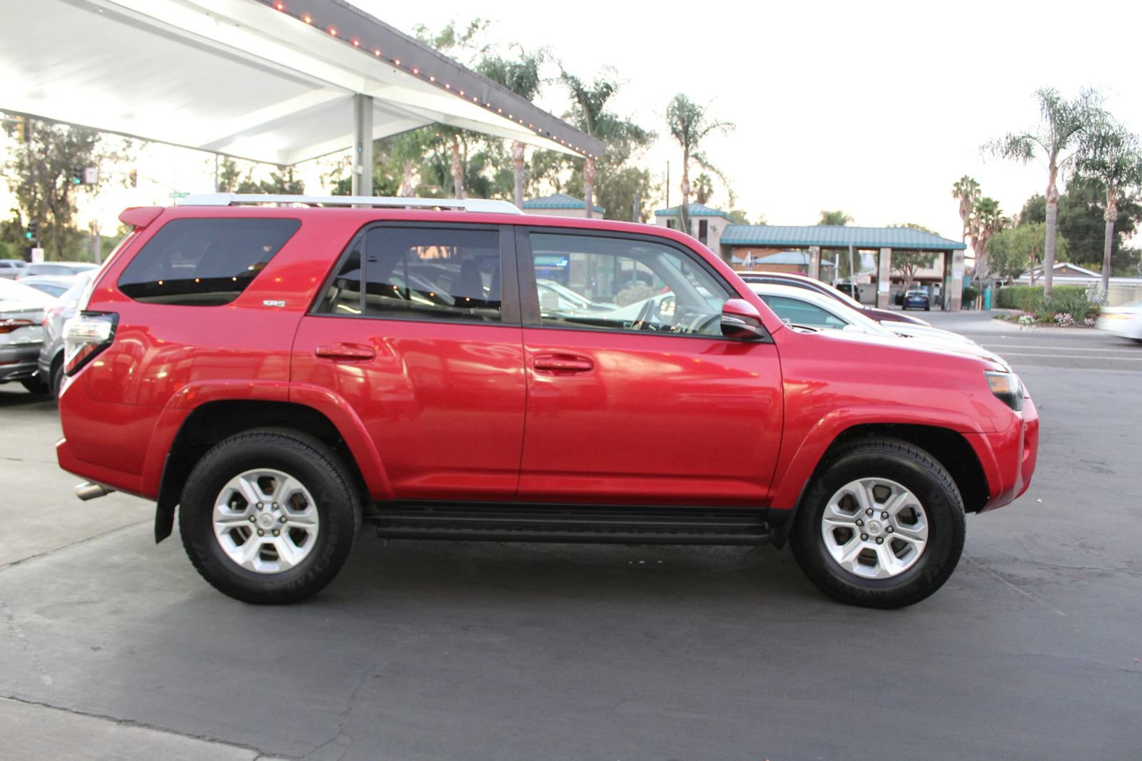 Used 2017 Toyota 4Runner SR5 Premium RWD image 6