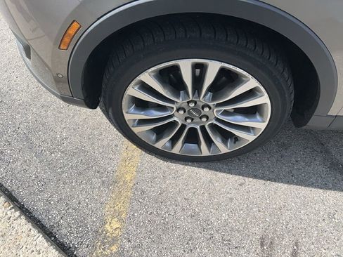 Used 2016 Lincoln MKX Reserve w/ Technology Package AWD/4WD image 16