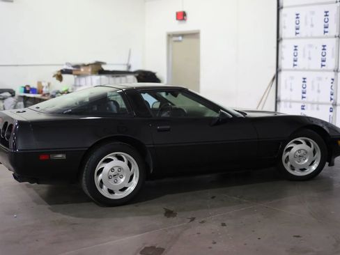 Used 1995 Chevrolet Corvette Coupe image 7