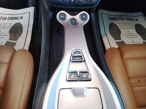 Used 2014 Ferrari California RWD image 19