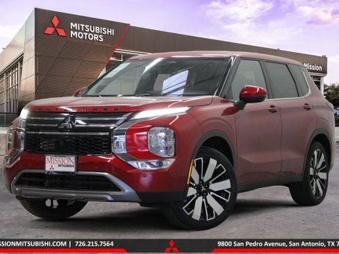 New 2026 Mitsubishi Outlander SE FWD image 1