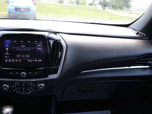 Used 2022 Chevrolet Traverse RS AWD/4WD image 27