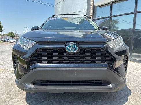 Used 2021 Toyota RAV4 XLE w/ Convenience Package AWD/4WD image 2