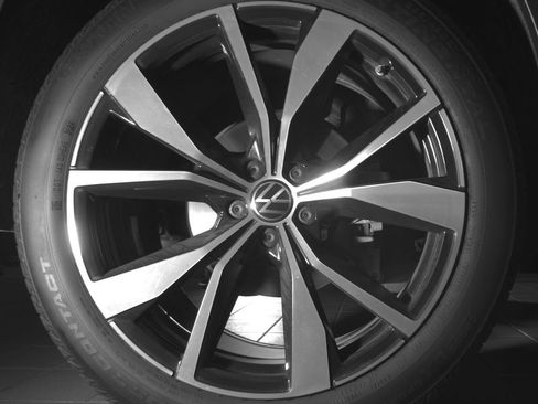 Used 2025 Volkswagen Atlas SEL Premium R-Line AWD/4WD image 15