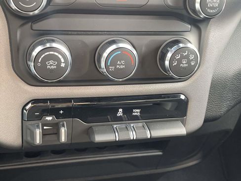 Used 2024 RAM 2500 Big Horn w/ Bed Utility Group image 17