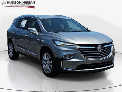 Used 2023 Buick Enclave Essence w/ Experience Buick Package FWD image 1