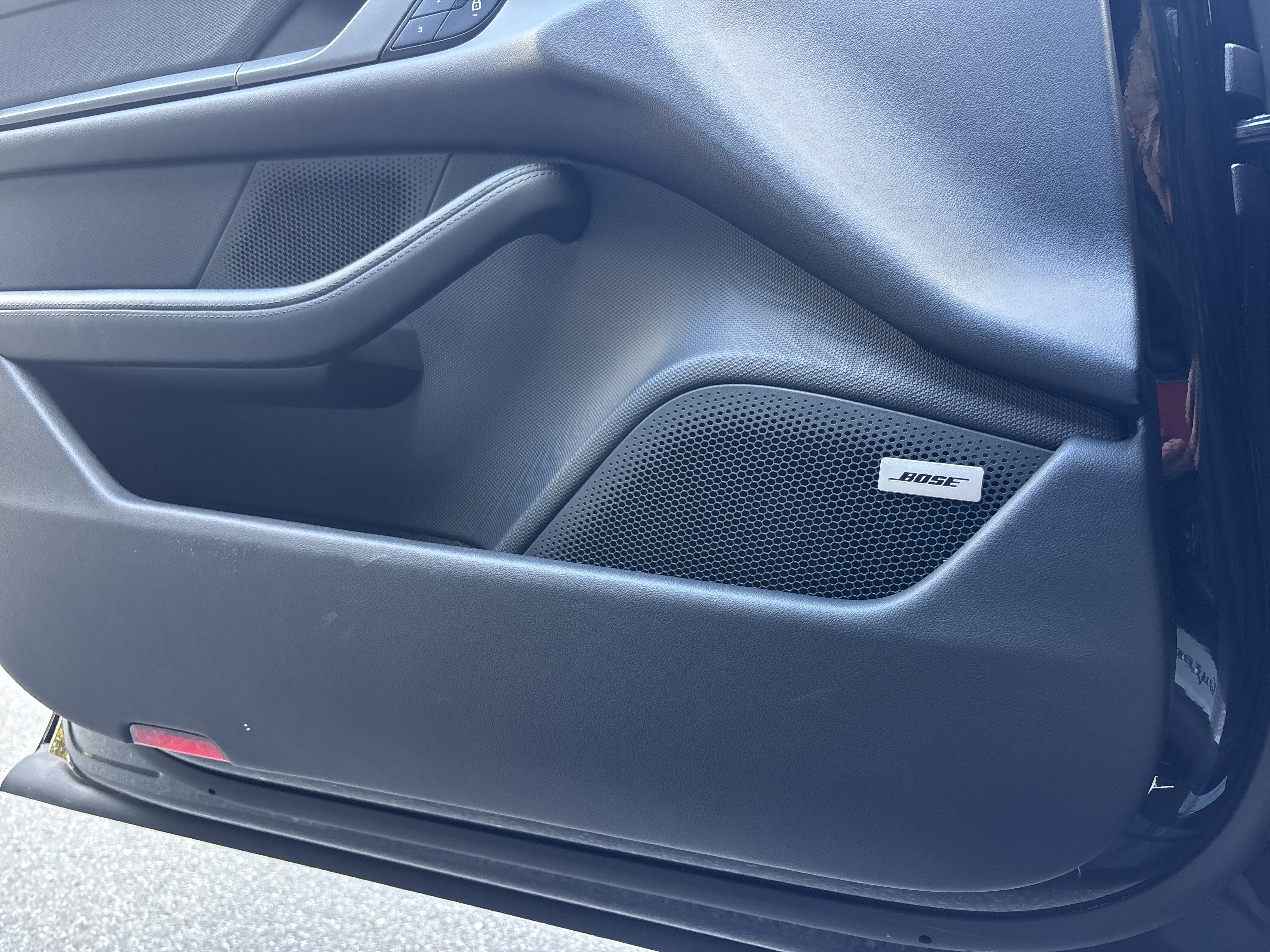Certified 2025 Porsche Taycan w/ Premium Package RWD image 51