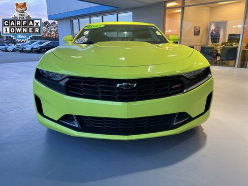 Used 2021 Chevrolet Camaro LT w/ RS Package image 8