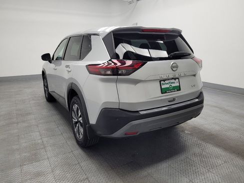 Used 2022 Nissan Rogue SV FWD image 5