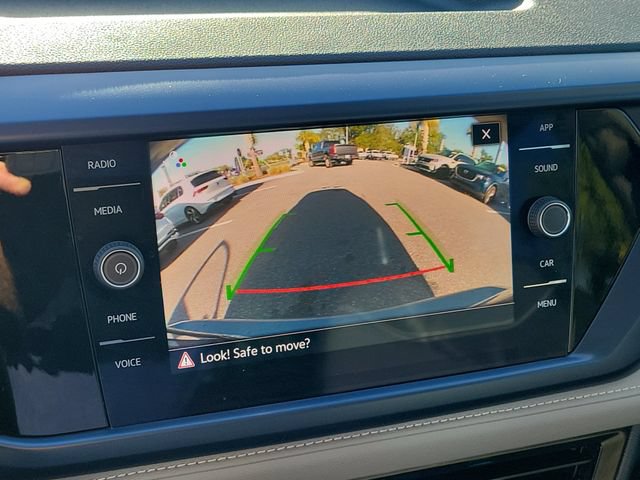 Certified 2024 Volkswagen Taos SE FWD image 24