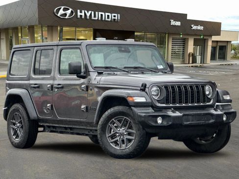 Used 2024 Jeep Wrangler Sport S image 2