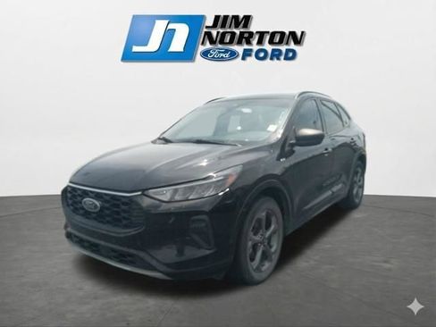 Used 2023 Ford Escape ST-Line w/ Tech Pack #1 AWD/4WD image 4