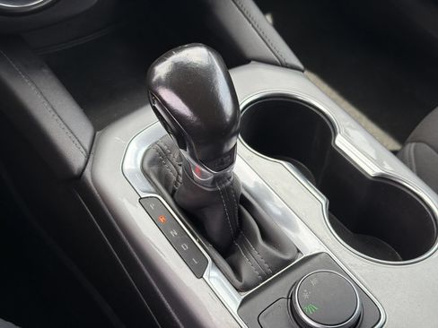 Used 2019 Chevrolet Blazer LT FWD image 33