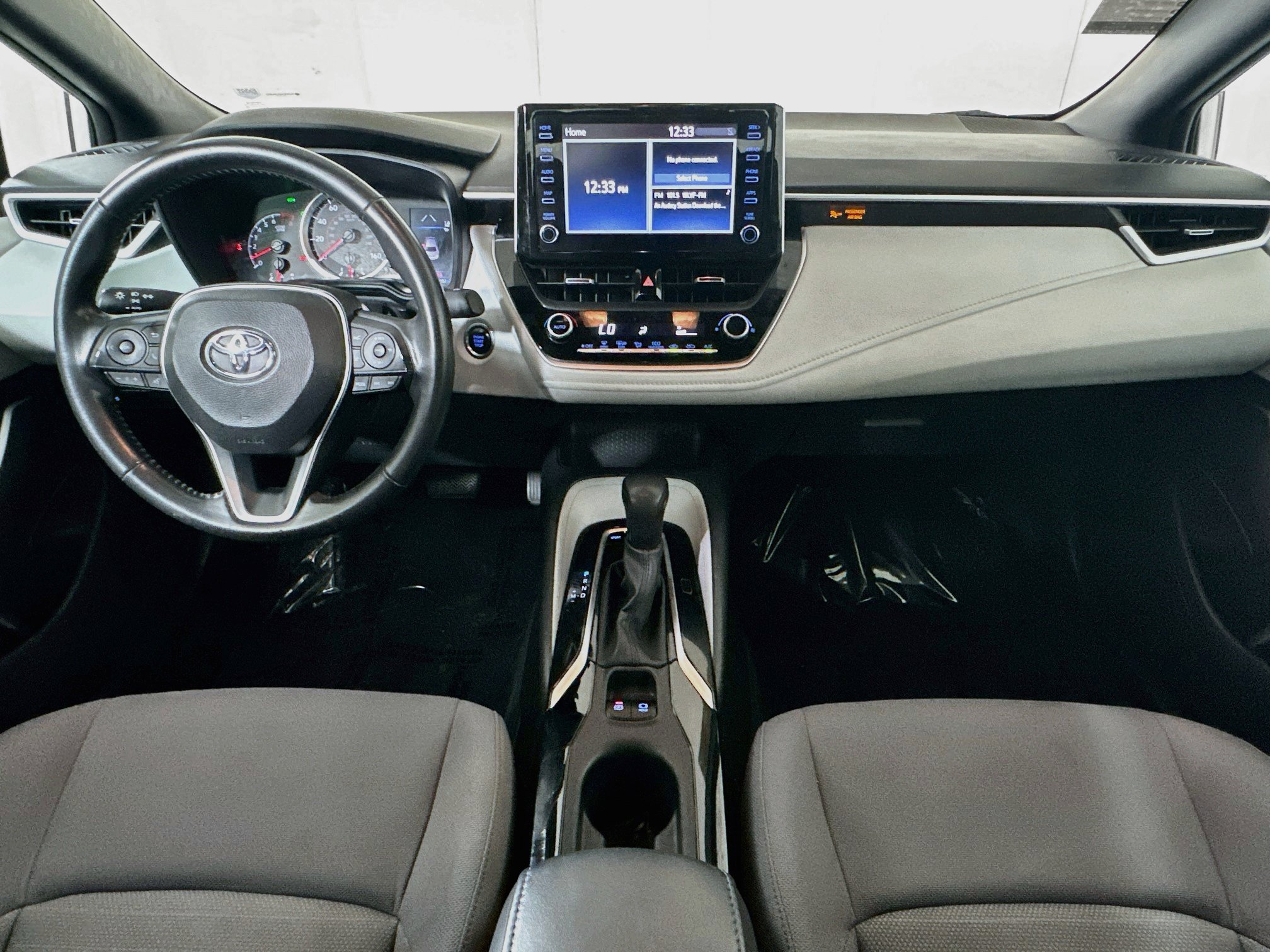 Used 2020 Toyota Corolla SE w/ SE Premium Package FWD image 27