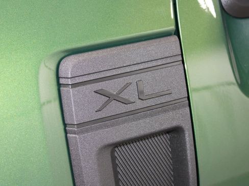 New 2025 Ford Maverick XL image 13