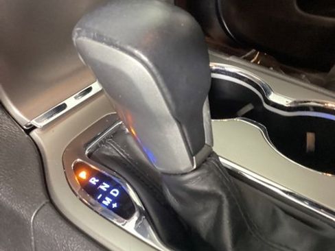 Used 2019 Jeep Grand Cherokee Altitude image 25