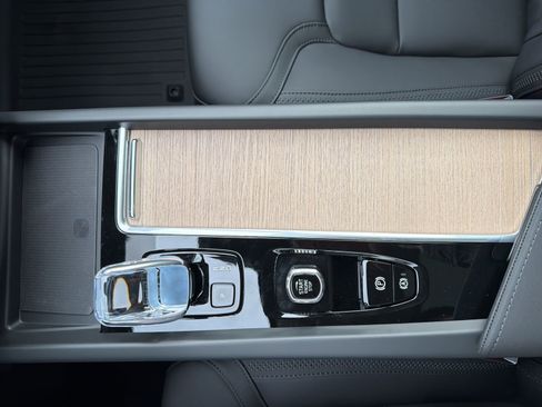New 2026 Volvo XC60 B5 Plus w/ Climate Package AWD/4WD image 44