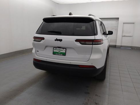 Used 2023 Jeep Grand Cherokee L Laredo image 7