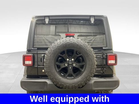 Used 2022 Jeep Wrangler Unlimited Sport image 3