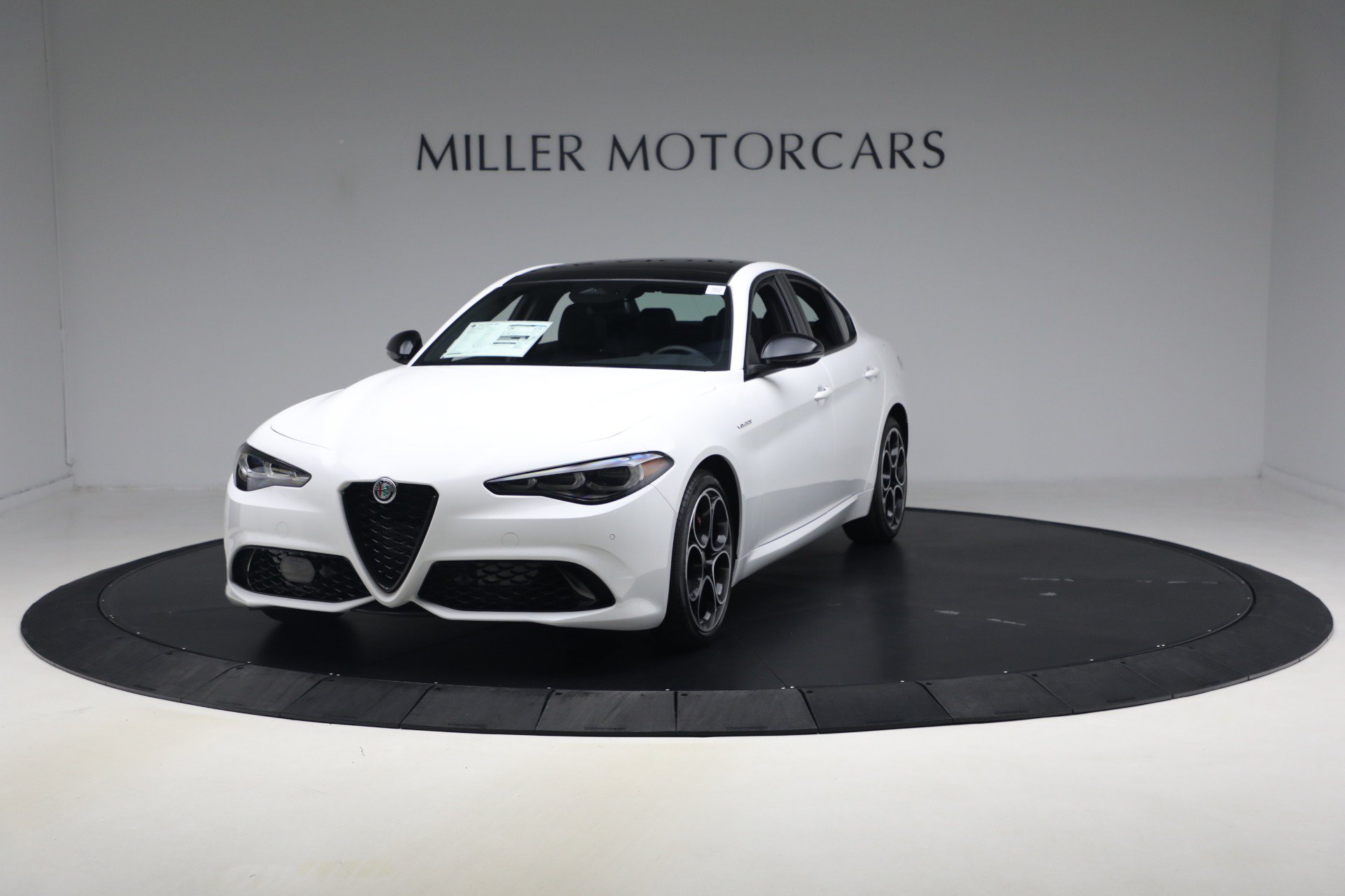 New 2026 Alfa Romeo Giulia AWD image 2