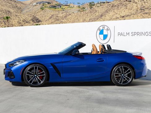 Used 2023 BMW Z4 M40i w/ Premium Package RWD image 3