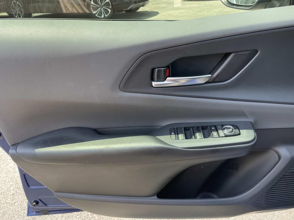 Used 2024 Toyota Prius XLE FWD image 30