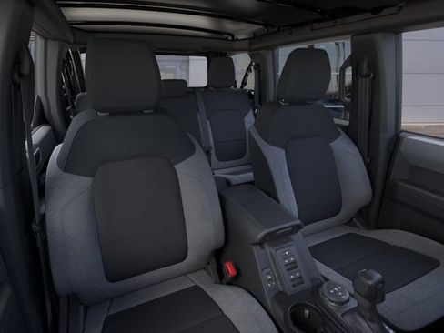 New 2025 Ford Bronco 4-Door AWD/4WD image 10