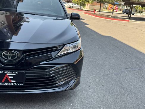 Used 2020 Toyota Camry LE FWD image 11