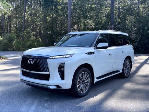 New 2026 INFINITI QX80 Luxe w/ Cargo Package image 3