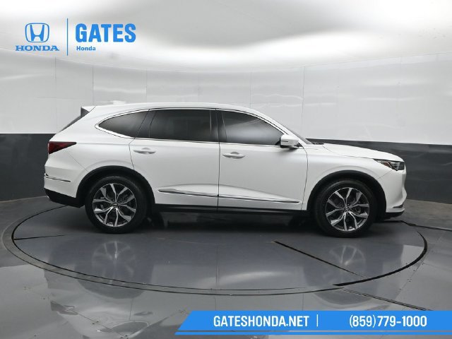 Used 2022 Acura MDX w/ Technology Package FWD image 3