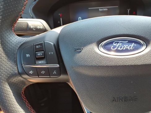 Used 2025 Ford Escape ST-Line AWD/4WD image 18