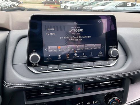 Certified 2023 Nissan Rogue SV FWD image 30