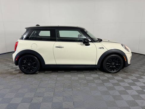 Used 2019 MINI Cooper 2-Door Hardtop image 8