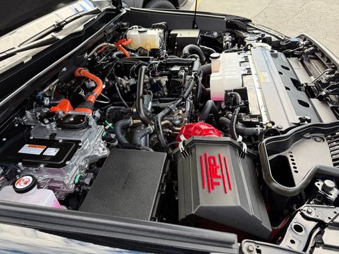 Used 2025 Toyota Tacoma TRD Pro AWD/4WD image 47