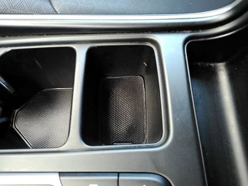 Used 2023 Kia Sorento S w/ Panoramic Sunroof Package image 54