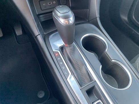 Used 2019 Chevrolet Equinox LT image 19