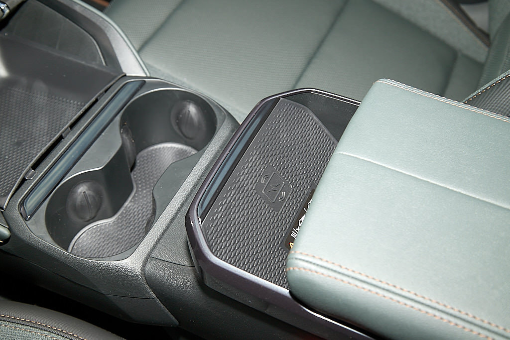 New 2027 GMC Terrain AT4 w/ Technology Package II AWD/4WD image 29