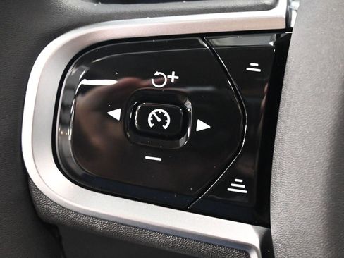 New 2026 Volvo XC60 B5 Plus w/ Protection Package Premier image 27