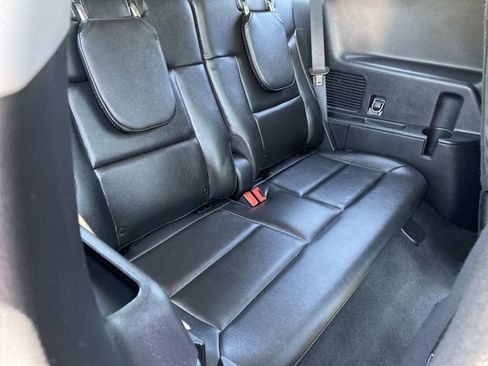Used 2022 Ford Explorer Limited w/ Equipment Group 301A AWD/4WD image 25