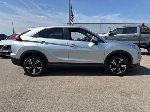 Used 2024 Mitsubishi Eclipse Cross SE image 3