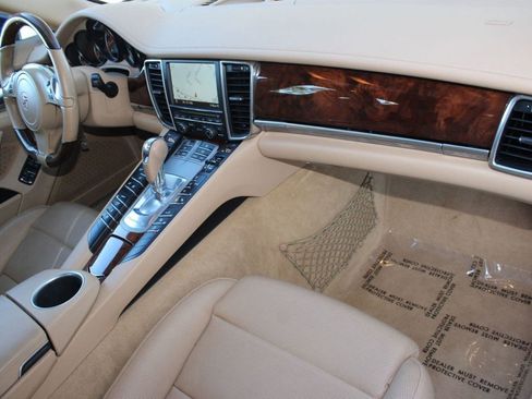 Used 2013 Porsche Panamera Platinum Edition image 33