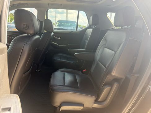 Used 2021 Chevrolet Traverse Premier AWD/4WD image 25