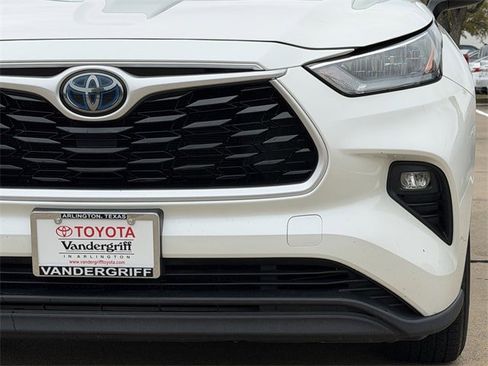 Used 2020 Toyota Highlander XLE image 9