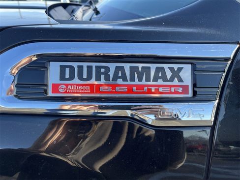 Used 2022 GMC Sierra 2500 Denali w/ Denali Black Diamond Edition image 33