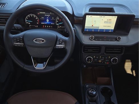 Used 2024 Ford Maverick Lariat image 11