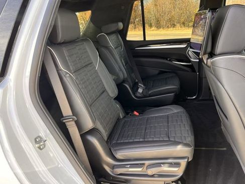 Certified 2026 Cadillac Escalade Platinum Sport image 32