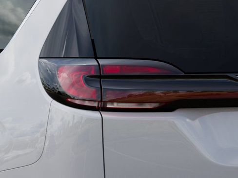 New 2027 Chrysler Pacifica Limited FWD image 9