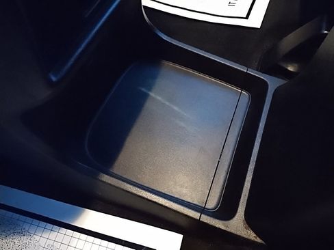 Used 2018 Toyota Sienna Limited Premium image 34